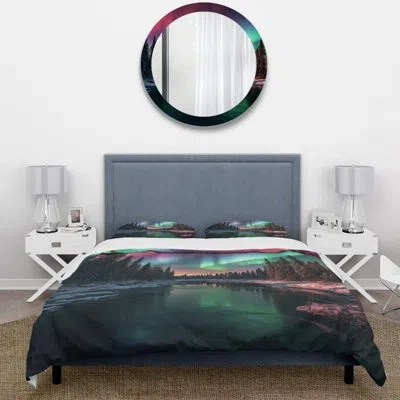 Design Art Yukon Northern Lights Beauty Iv Beddingmicrofiber / Polyester Duvet Cover Set In Green;pink