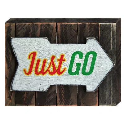 Designocracy Arrow On Reclaimed Wooden Board Wall Décor In White;green;red