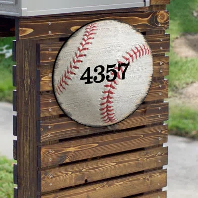 Designocracy Baseball Wall Mount
