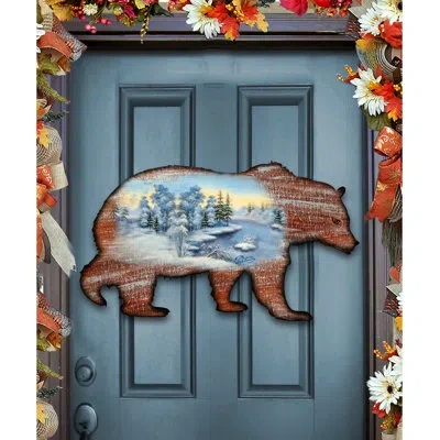 Designocracy Bear Scenic Winter Wooden Decorative Door Hanger Wall Decor In Brown