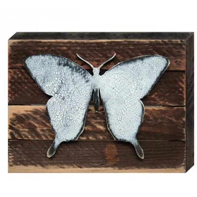 Designocracy Butterfly Art On Reclaimed Wooden Board Wall Décor In Silver