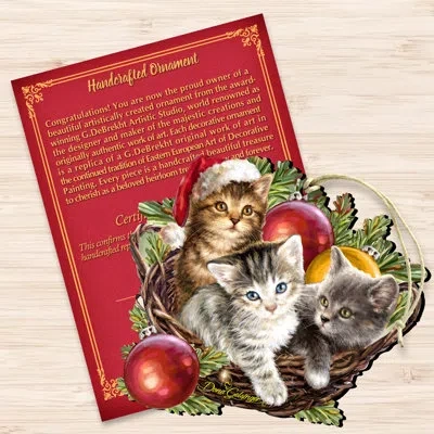 Designocracy Christmas Kittens Wooden Holiday Shaped Ornament