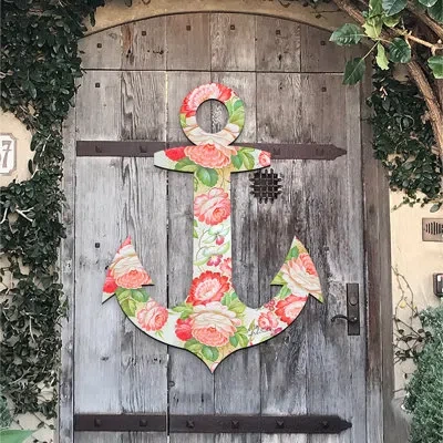 Designocracy Floral Anchor Wreath Door Hanger In Multicolor