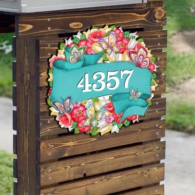 Designocracy Floral Wreath Wall Mount