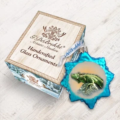 Designocracy Iguana Keepsake Holiday Shaped Ornament