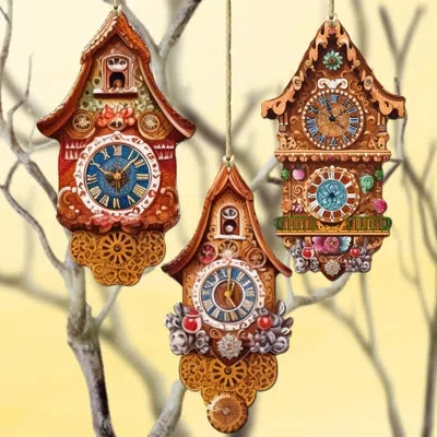 Designocracy Wooden Ornaments Set  Holiday Shaped Ornament