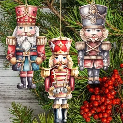 Designocracy Wooden Ornaments Set  Holiday Shaped Ornament