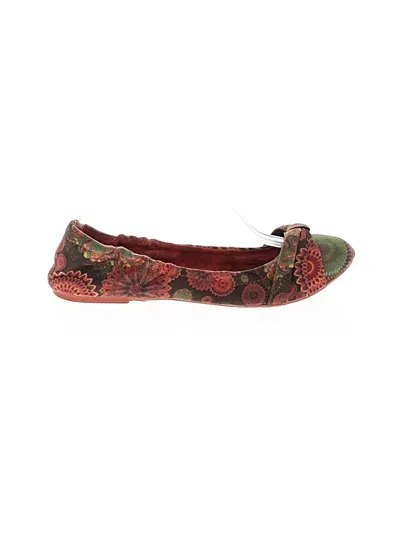 Pre-owned Desigual Flats In Brown