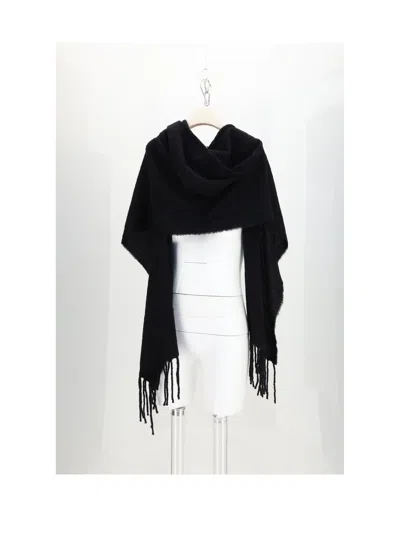 Destin Hooded Scarf In Black