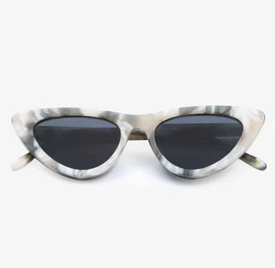 De-sunglasses Women's Fez Cat-eye Shape Sunglasses In Marble In White