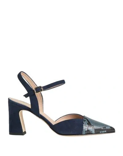Detail Woman Pumps Navy Size 7.5 Leather