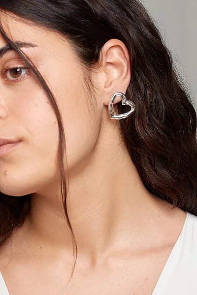 Deux Lions Jewelry Lulu Heart Earrings In Silver, Women's At Urban Outfitters In Metallic