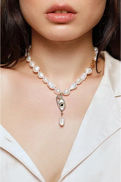 Deux Lions Jewelry Resin Ines Pearl Necklace In Gold
