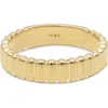 Devata Ribbed Band Ring In Gold