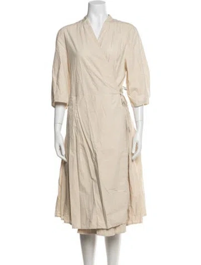 Pre-owned Deveaux Coat In Neutrals