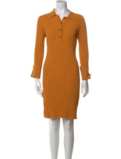 Pre-owned Deveaux Knee-length Dress In Yellow