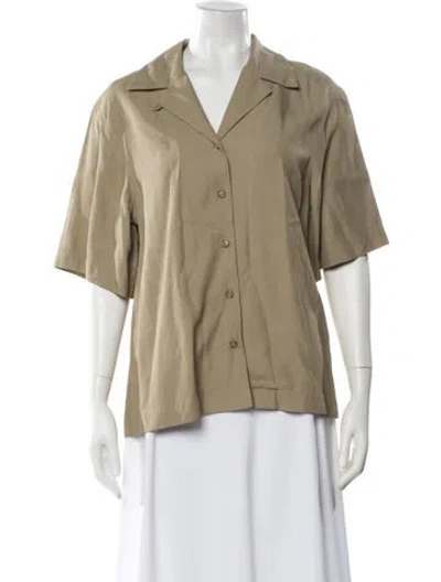 Pre-owned Deveaux Short Sleeve Button-up Top In Green