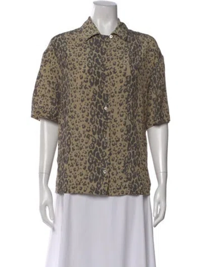 Pre-owned Deveaux Silk Animal Print Button-up Top In Neutral