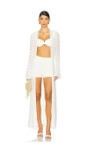 Devon Windsor Elliott Robe In Ivory