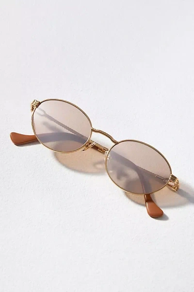Devon Windsor Memphis Oval Sunglasses In Neutral