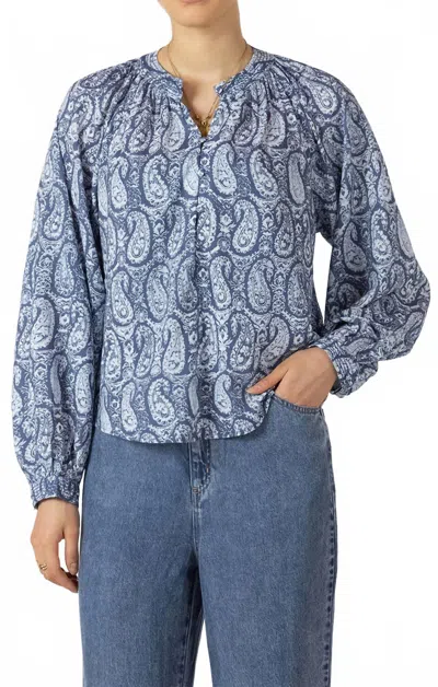 Dex Clothing Balloon Sleeve Top In Blue And White Paisley