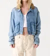 DEX DRAWSTRING UTILITY JACKET IN CHAMBRAY WASH