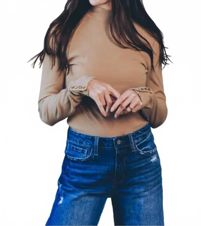 Dex Ribbed Mock Neck Top In Warm Beige - Hoc Spring In Neutral