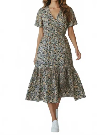 Dex Short-sleeve V-neck Midi Dress In Multi Color Floral