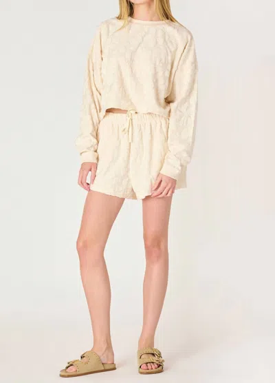 Dex Textured Short In Cream Beige In Neutral