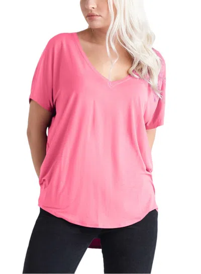 Dex V Neck Knit Tee In Hot Pink