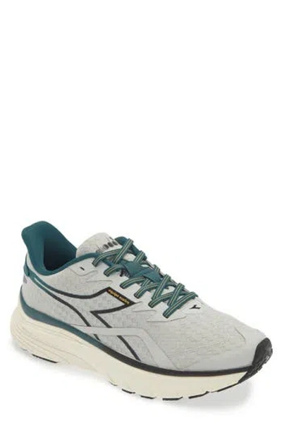 Diadora Equipe Nucleo Running Shoe In Silver Dd/black/mediterranea