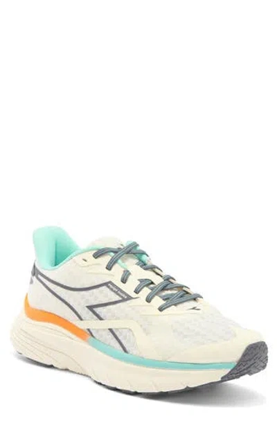 Diadora Equipe Nucleo Running Shoe In Whisper White/steel Gray