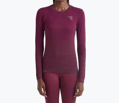 Diadora Long-sleeved Stratouno T-shirt In Maroon Banner In Burgundy