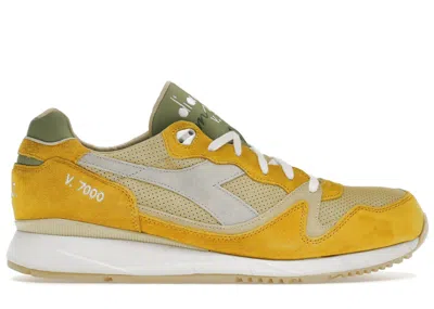 Pre-owned Diadora Men's  V7000 End. Limoncello Sneakers In Pastel Yellow/green In Multi