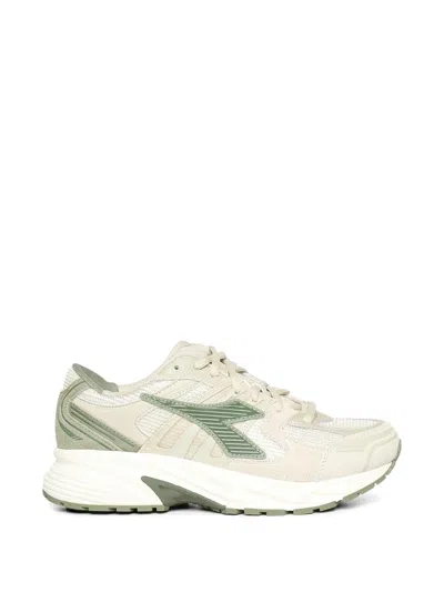 Diadora Mythos Star Panelled Sneakers In White