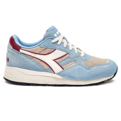 Diadora N902 Trainers In Blue