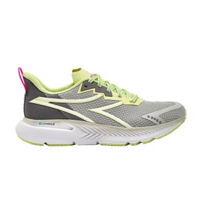 Pre-owned Diadora Wmns Mythos Blushield Volo 4 'silver Shadow Lime' | Grey | Women's Size 7.5 In Gray