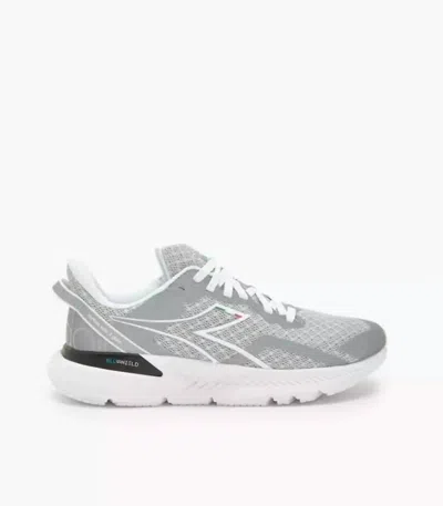 Diadora Women's Mythos Blushield Volo 3 Glam Shoes In Silver/white In Grey
