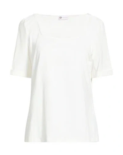 Diana Gallesi Woman T-shirt White Size 10 Cotton, Elastane