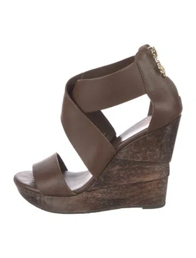 Pre-owned Diane Von Furstenberg Leather Pumps In Brown