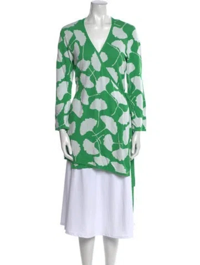 Pre-owned Diane Von Furstenberg Printed V-neck Sweater In Green