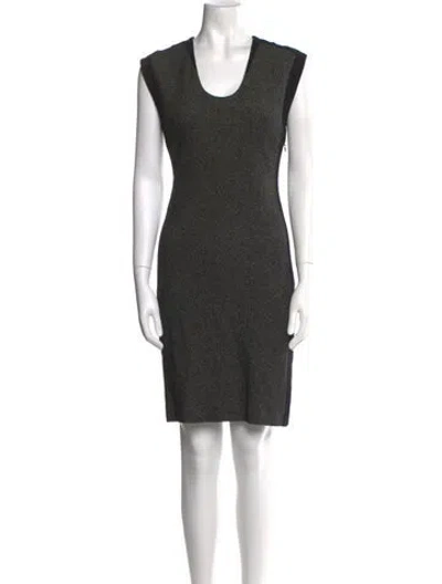 Pre-owned Diane Von Furstenberg Scoop Neck Knee-length Dress In Black