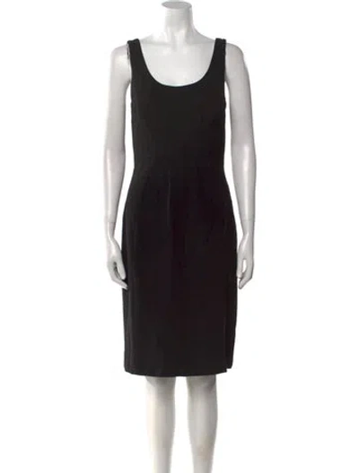 Pre-owned Diane Von Furstenberg Scoop Neck Knee-length Dress In Black