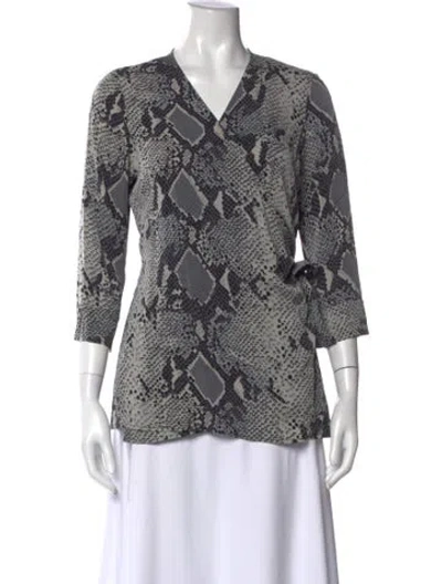 Pre-owned Diane Von Furstenberg Silk Animal Print Blouse In Gray