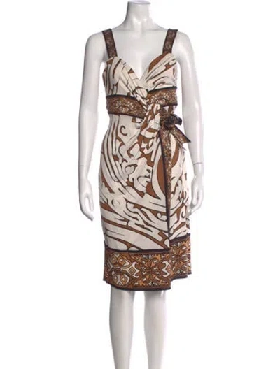 Pre-owned Diane Von Furstenberg Silk Knee-length Dress In White
