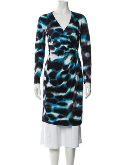 Pre-owned Diane Von Furstenberg Silk Printed Robe In Blue