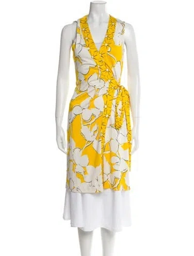 Pre-owned Diane Von Furstenberg Silk Printed Robe In Yellow
