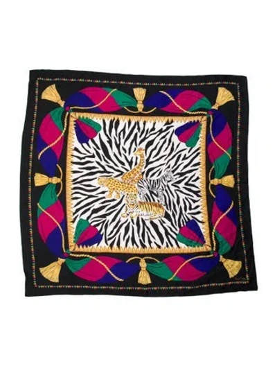 Pre-owned Diane Von Furstenberg Silk Printed Scarf In Black