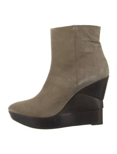 Pre-owned Diane Von Furstenberg Suede Boots In Neutral