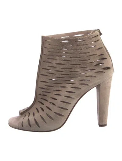 Pre-owned Diane Von Furstenberg Suede Lasercut Accents Pumps In Neutral